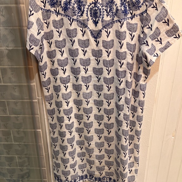 Roller Rabbit Dress - Picture 4 of 7